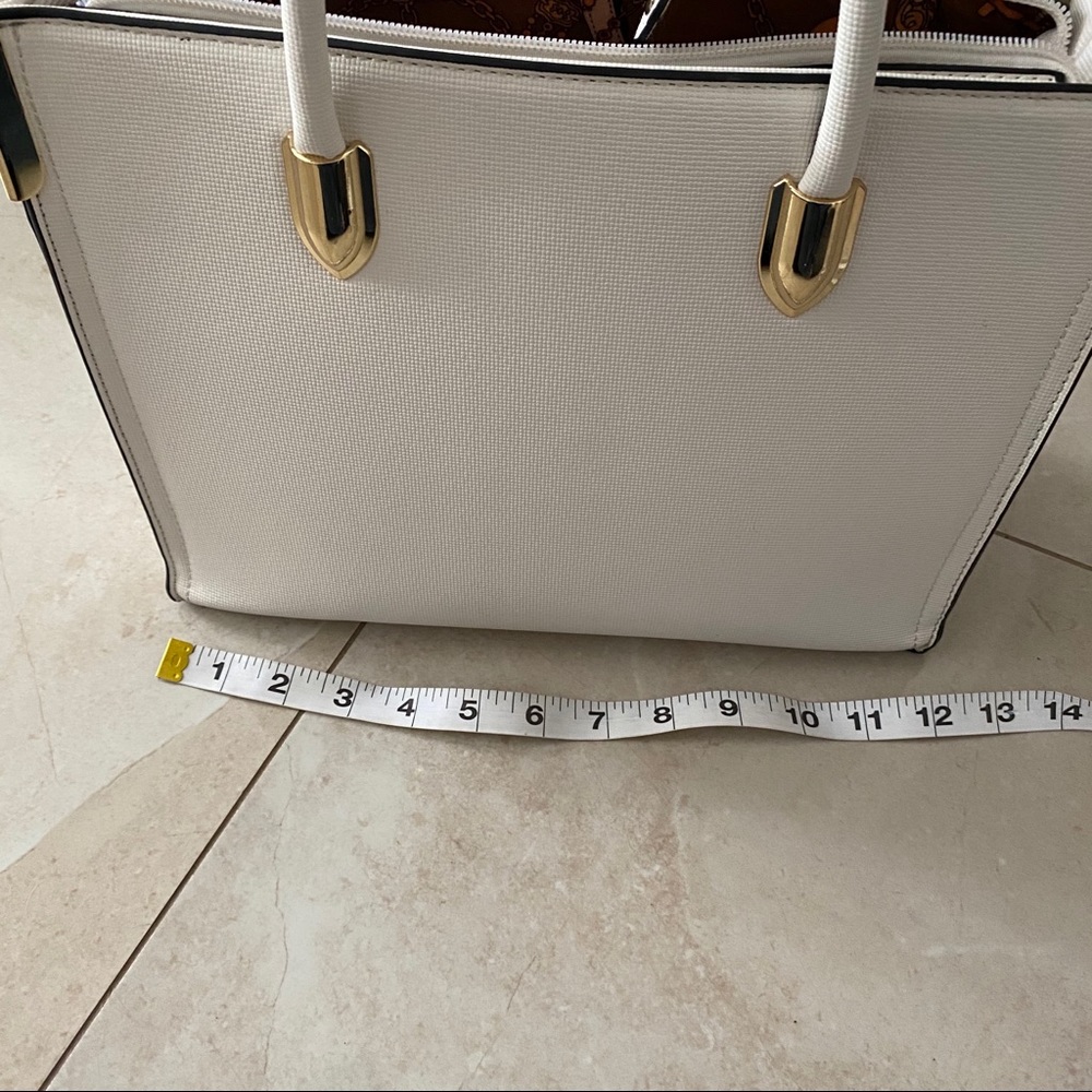 White handbag - Picture 6 of 8